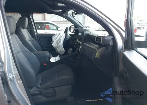 2025 Toyota Tacoma Double Cab from USA, damaged, VIN 3TMLB5JN7SM100983